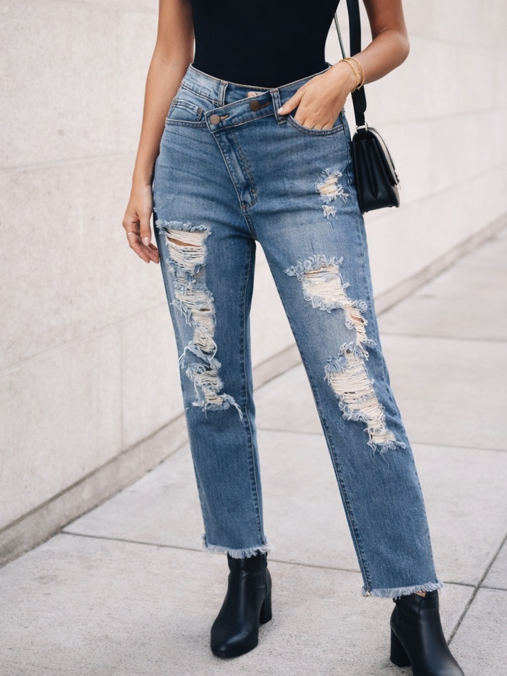 AP Blue by Aphrodite Distressed Jeans Asymmetrical Waist Raw Hem Size 7